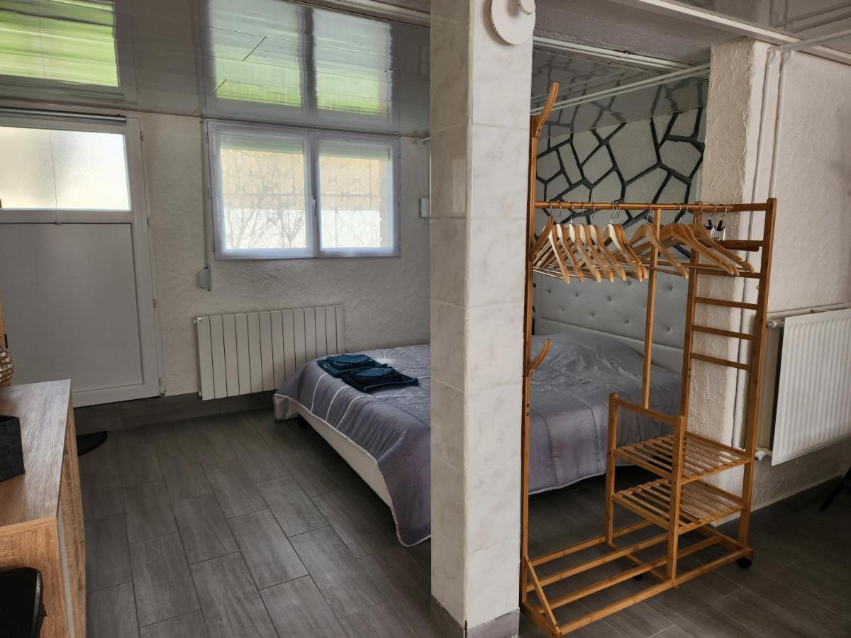 Studio, Pas De Collocation Possible Warmeriville Luaran gambar