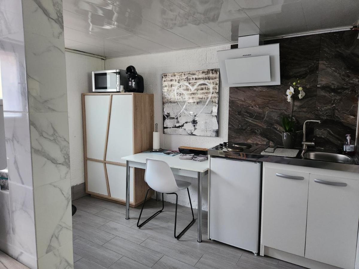 Studio, Pas De Collocation Possible Warmeriville Luaran gambar